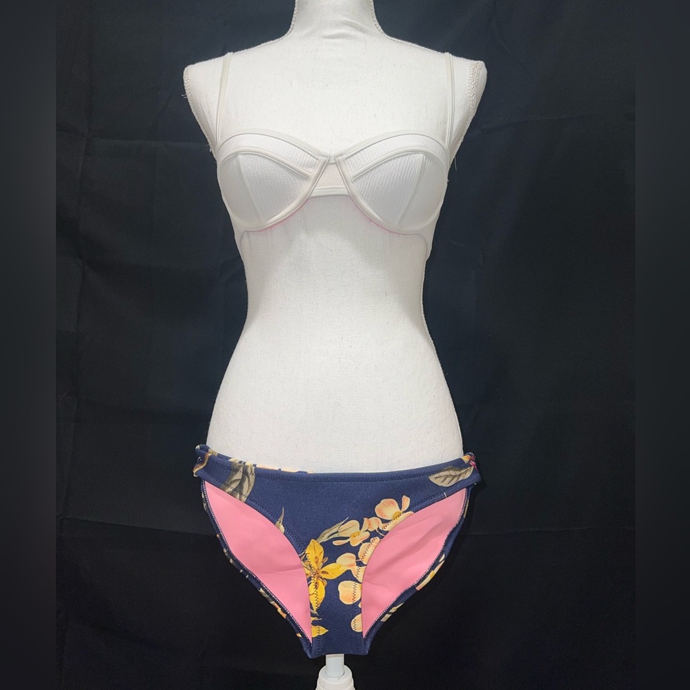 Triangl XS White Balconet Bikini Neoprene Floral Bottoms Low Rise